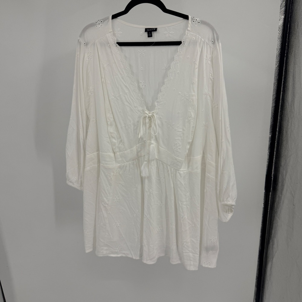 Torrid White Eyelet Embroidered Babydoll Tunic Top Tassel V-Neck 5 Plus 5X Bride